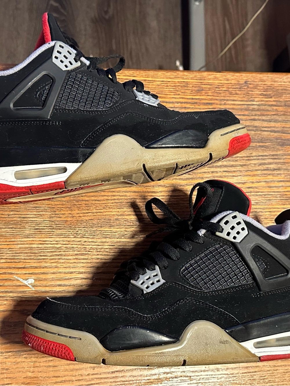 Retro Jordan 4 Bred